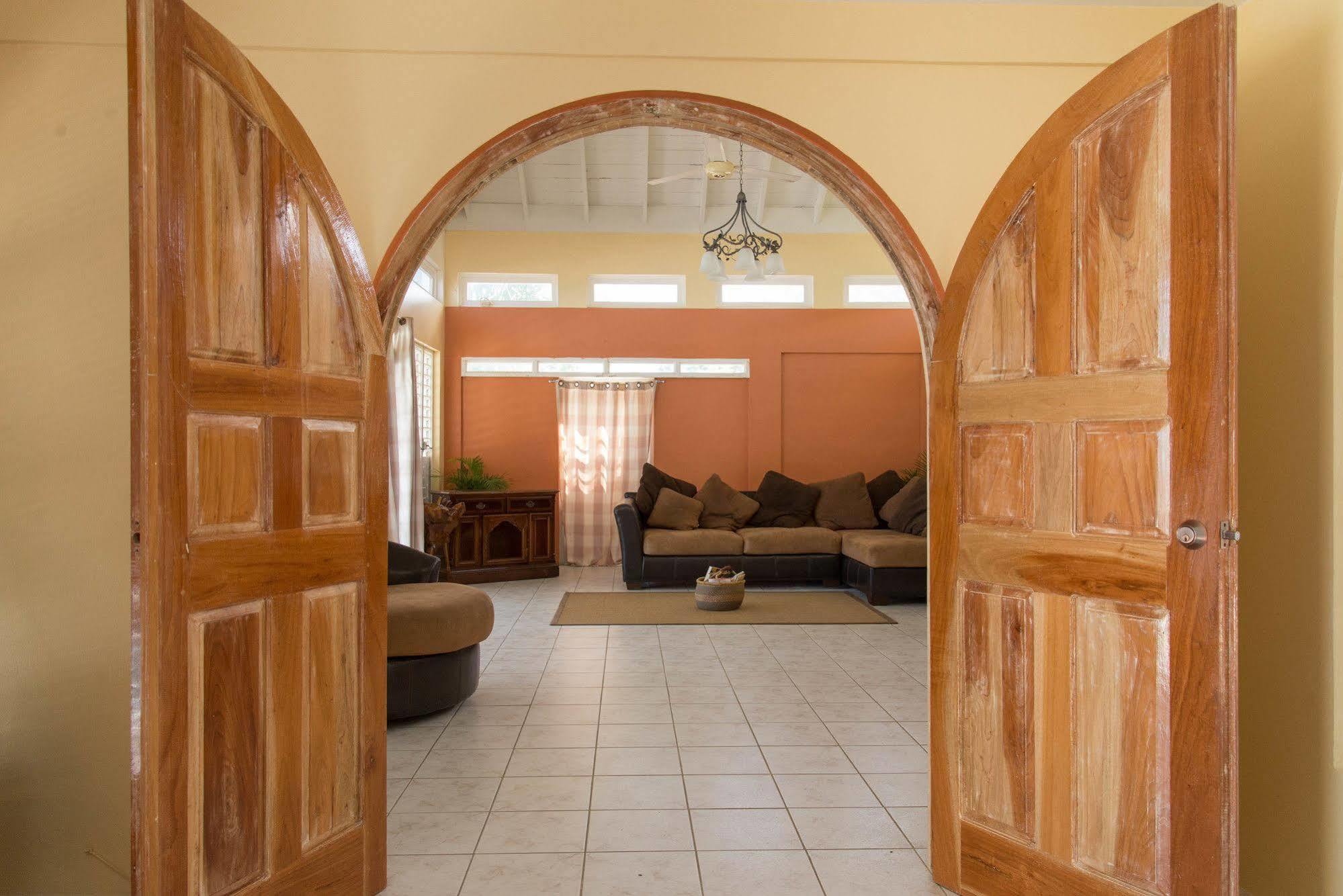 Hatfield South Villa モンテゴ・ベイ エクステリア 写真