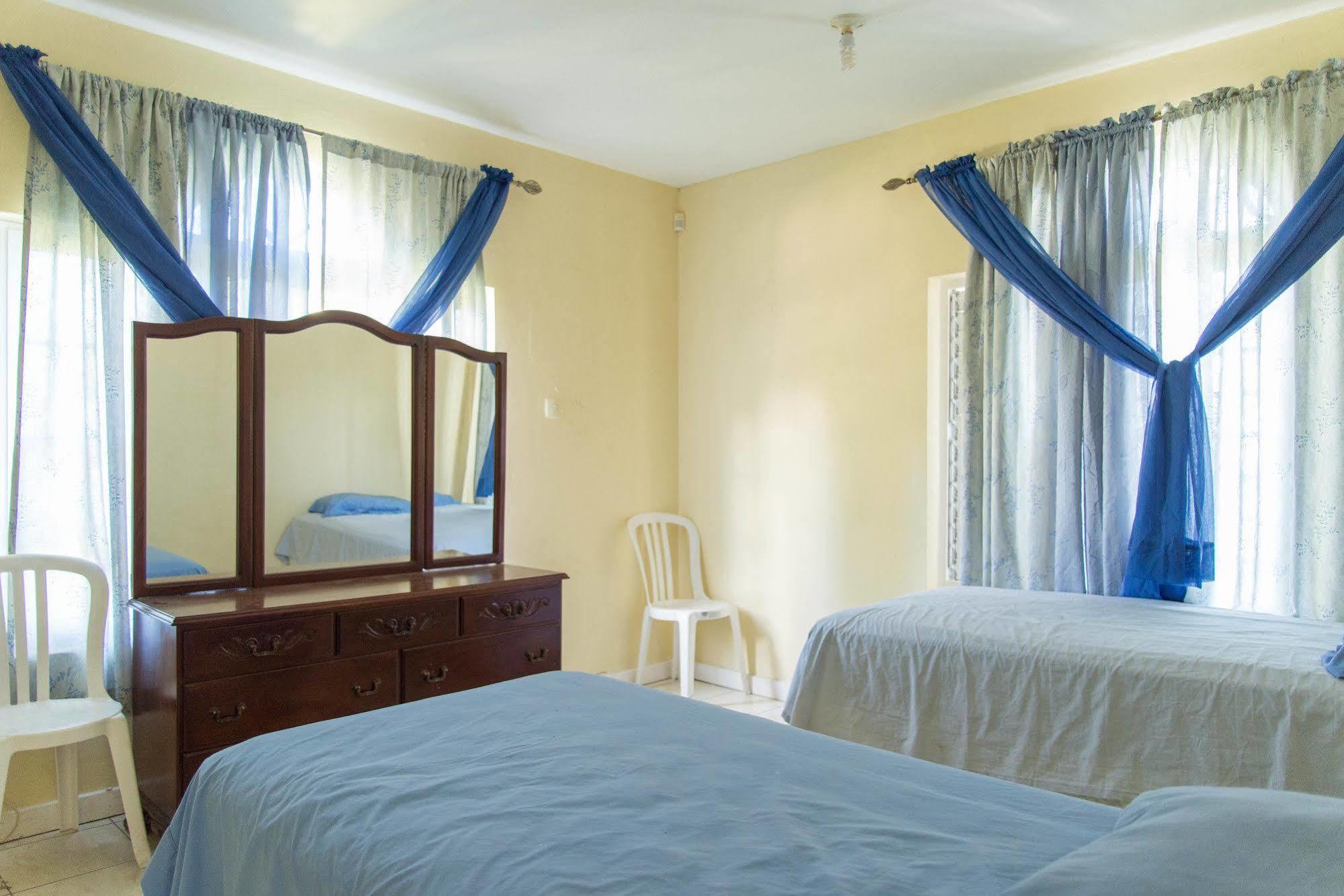 Hatfield South Villa モンテゴ・ベイ エクステリア 写真