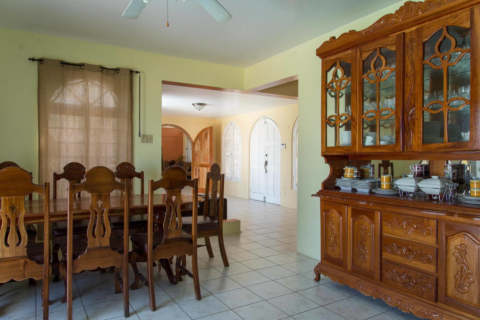 Hatfield South Villa モンテゴ・ベイ エクステリア 写真